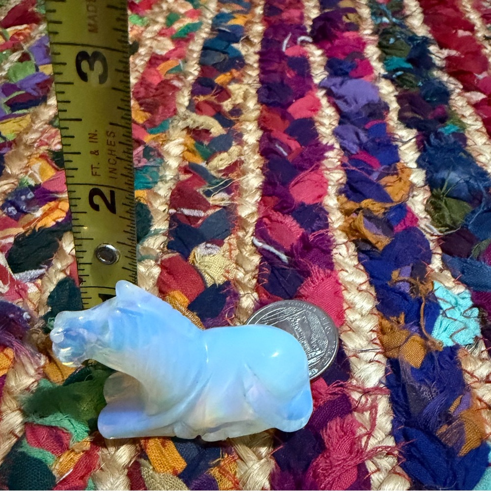 Mini MOONSTONE Crystal horse - Picture 5 of 5